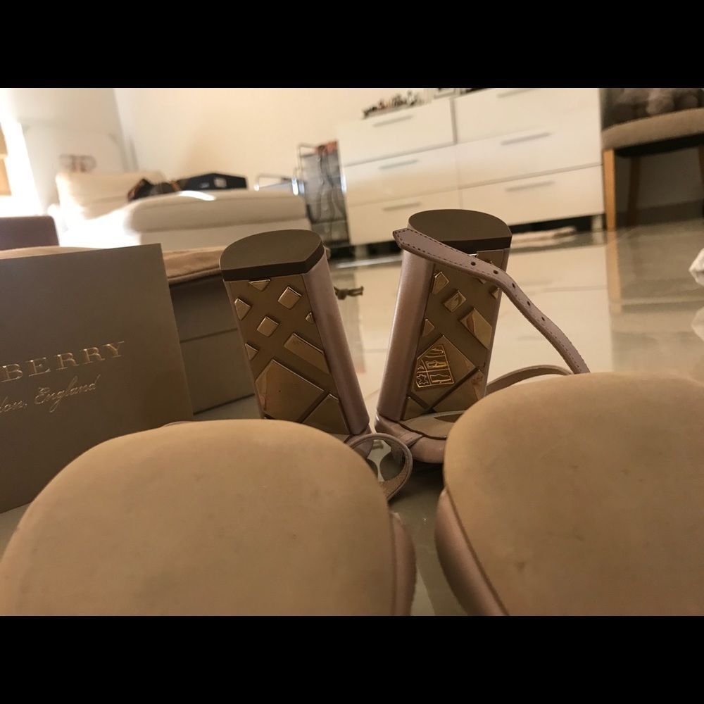 Burberry sandals brand new - Picture 4 of 5
